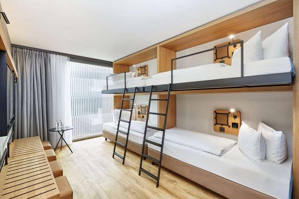H2 Budapest