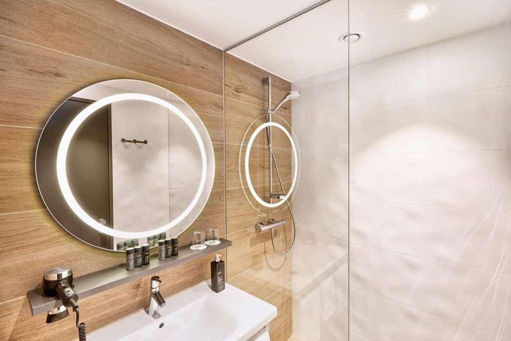 H2 Hotel *