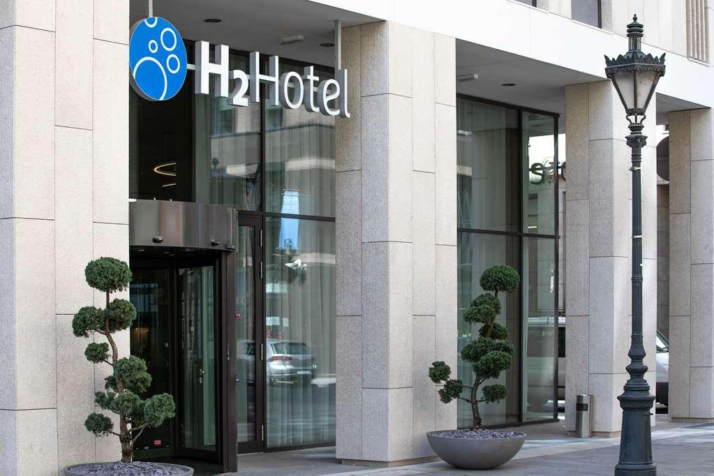 Hotel H2 *